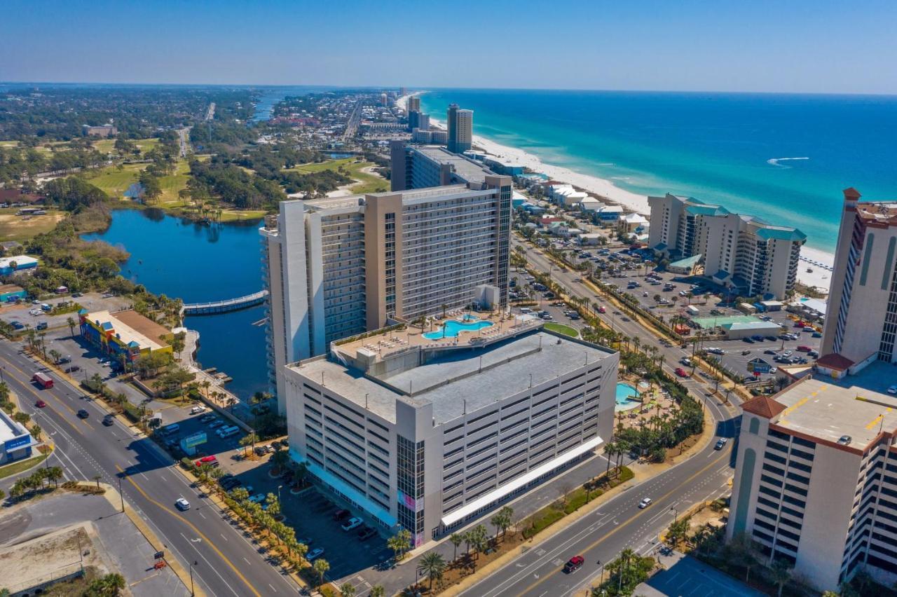Laketown Wharf #1518 By Book That *